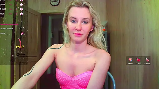 Caramel piegirl online show from April 7, 12:01 am