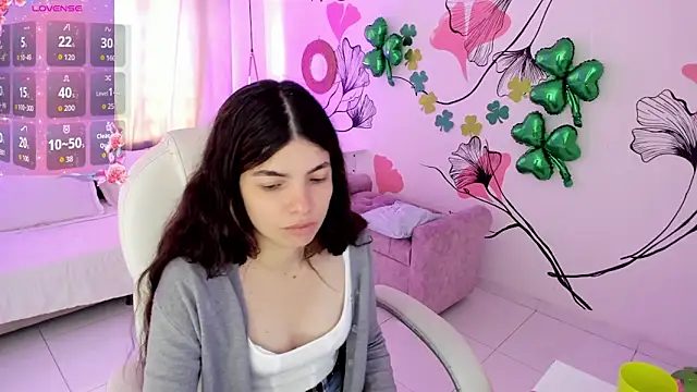 Isabela Fiorelli online show from March 14, 1:23 pm