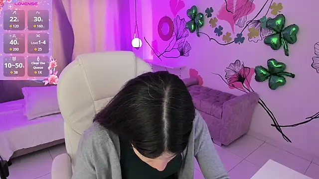 Isabela Fiorelli online show from March 30, 1:33 pm