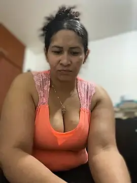 Carola-Ross online show from March 25, 5:49 pm