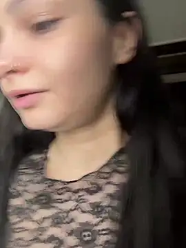 lunalovelee online show from March 24, 1:27 pm