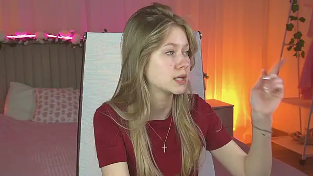 EveMundie online show from April 15, 9:10 am