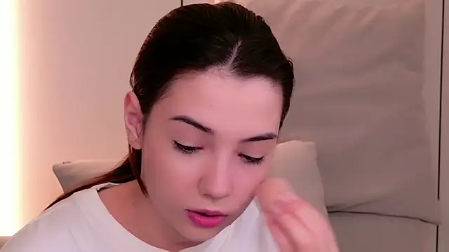 Alice Deleon online show from April 9, 10:42 am