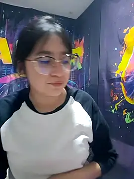 Arielle lov online show from April 12, 10:40 am