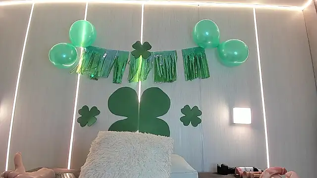 sasha riverss online show from March 17, 7:40 pm