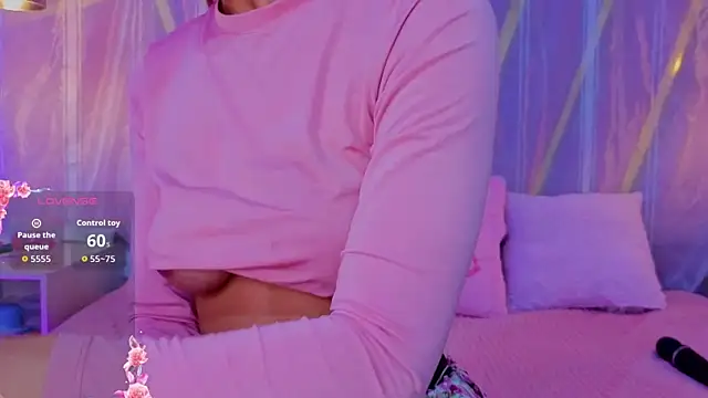 EmmyCortez online show from March 31, 12:05 pm