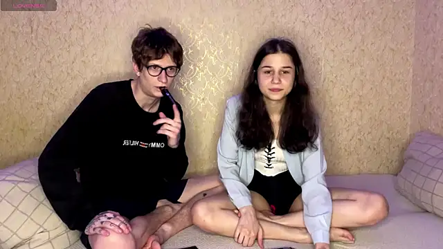 baby lesi online show from August 4, 6:36 pm