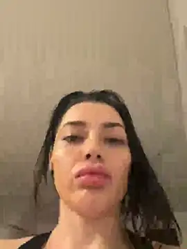 Mia Splash online show from April 1, 5:21 pm