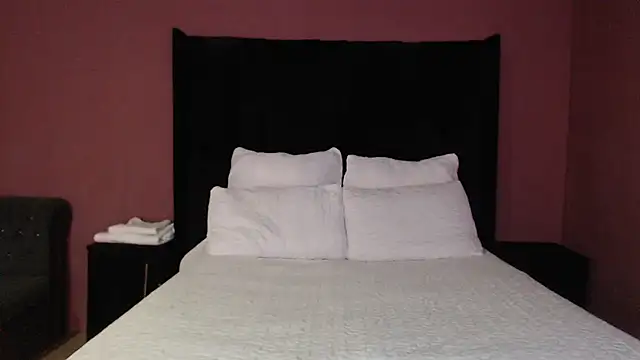 xMiAmor online show from March 25, 9:12 am