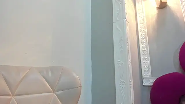 Bonniie 22 online show from April 1, 9:12 pm