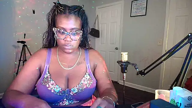 lovelyenigma365 online show from April 5, 5:17 am