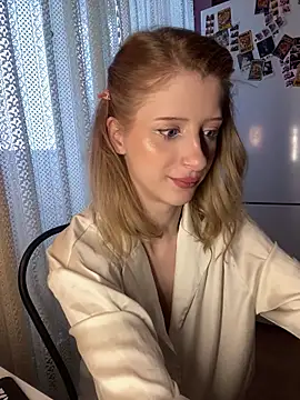 amorearte m online show from January 18, 7:59 am