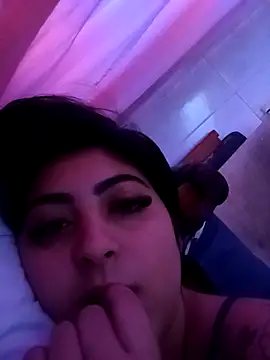 mayteziinhaa online show from April 3, 10:35 am