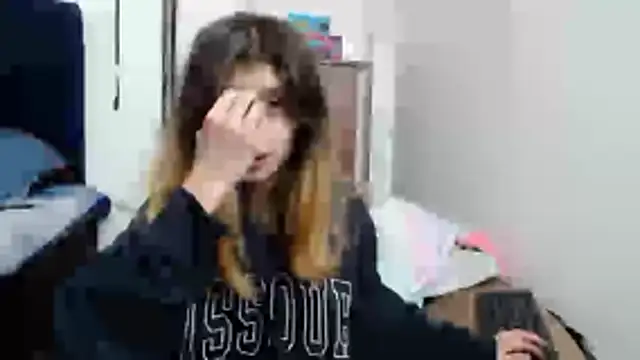 KratosAfroditacs online show from April 19, 8:25 am