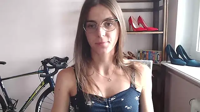 love megi online show from April 8, 1:24 pm