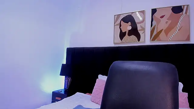 dullce77 online show from April 20, 7:39 pm