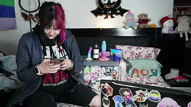 Devil And Princess online show from February 3, 1:27 am