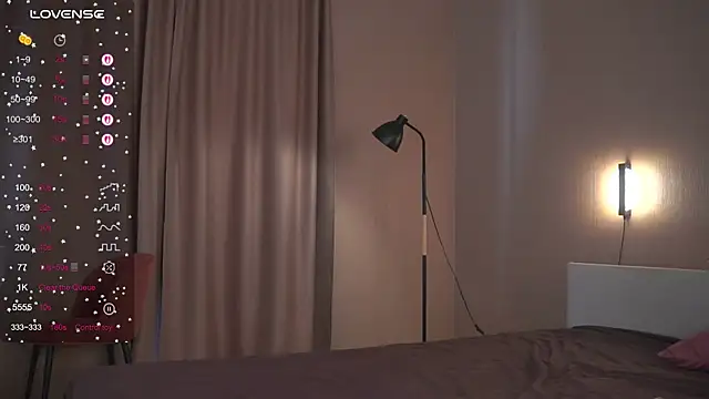 SeulBi online show from April 17, 11:45 am