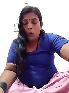 kissmetha online show from March 31, 7:30 am