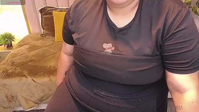 ailyn maury online show from April 12, 1:58 pm