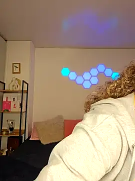 Sairy  online show from April 7, 11:40 pm