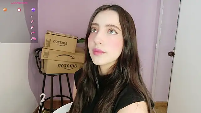 Rebbecawhite meow online show from April 15, 9:59 pm