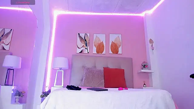 Molly h0t online show from March 12, 1:58 pm