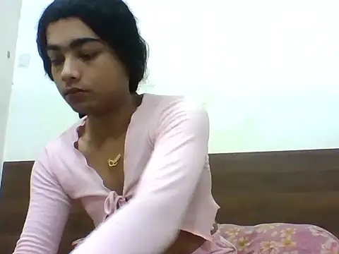 lilysstone12 online show from July 5, 6:35 pm