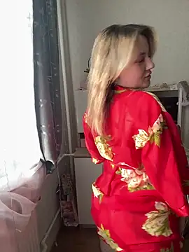 mollygirll online show from April 3, 1:09 pm