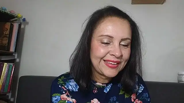 Amadamilf1980 online show from April 17, 9:50 pm