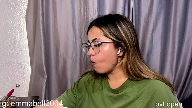 emma  bell  online show from December 18, 8:24 pm