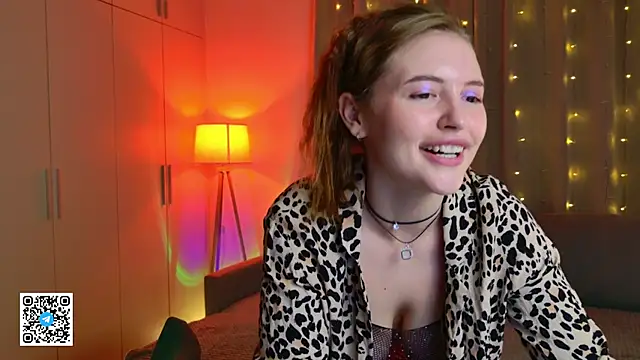 TesssaHart online show from April 18, 12:51 pm