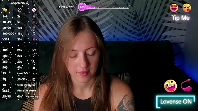 ChristyCrayme online show from August 2, 10:13 pm