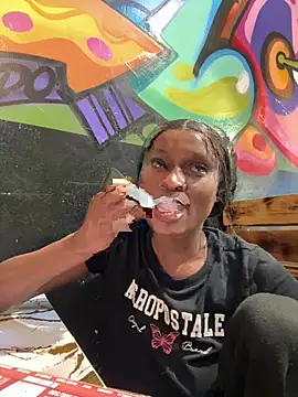 Lil-shawrie online show from March 5, 3:08 pm