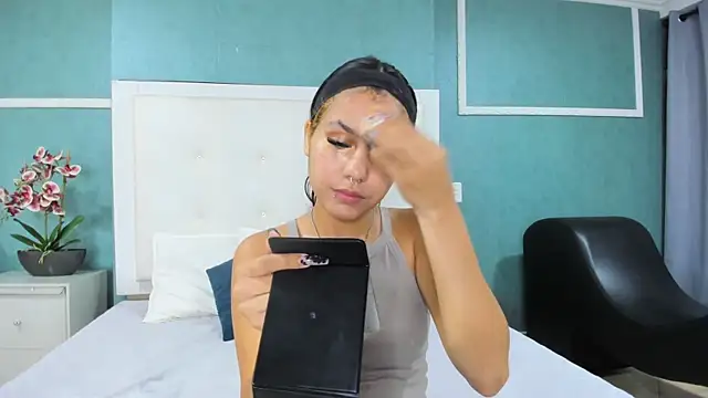 ania gomez online show from January 9, 9:30 pm