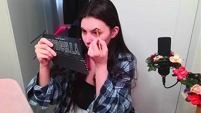 peachyness online show from April 29, 3:04 pm