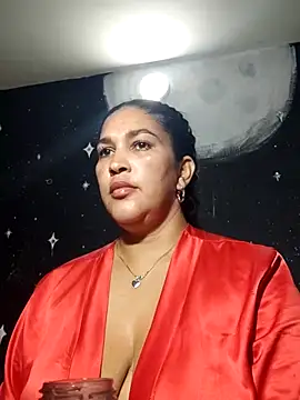 Ivy horse  online show from April 14, 2:00 am