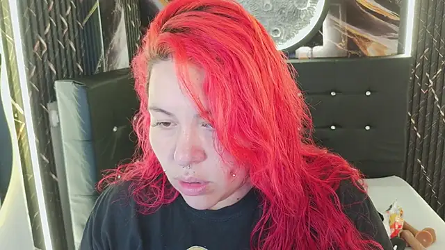 Witch Scarlet online show from April 16, 2:01 am