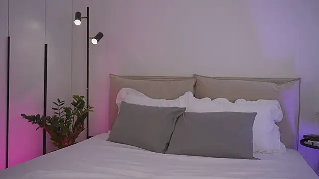 no angelll online show from April 16, 12:05 pm