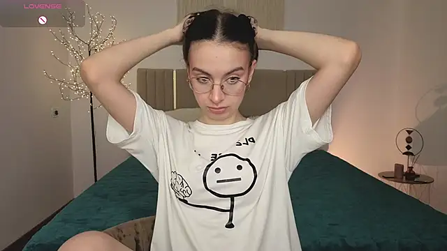 Real cutie1 online show from March 31, 12:38 pm