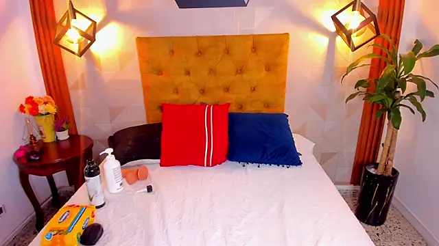 violet sweet19 online show from March 10, 12:20 pm