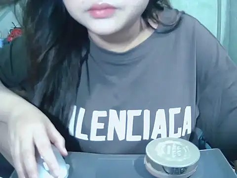 Lily3322 online show from February 27, 1:27 am