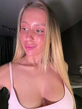 Elizebeth Parker online show from March 8, 8:57 pm