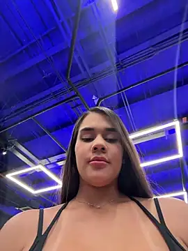 BellaLeclair online show from April 17, 10:12 pm