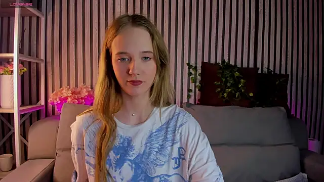 Casey Sweeet online show from April 21, 9:16 am