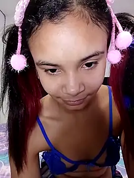 liz7skinny online show from April 13, 9:15 pm