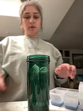 Alix Valentine online show from April 12, 2:47 am