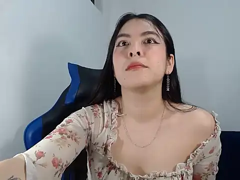 EloiseJun online show from February 2, 6:12 am