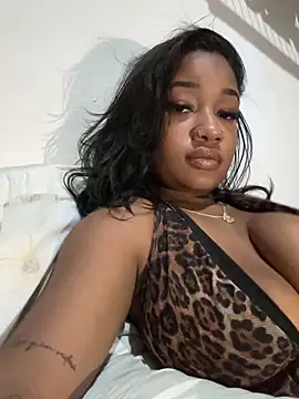 hillarymoreninha online show from January 5, 10:13 pm