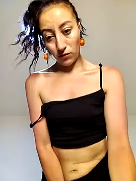 Oriana111 online show from March 24, 3:45 am